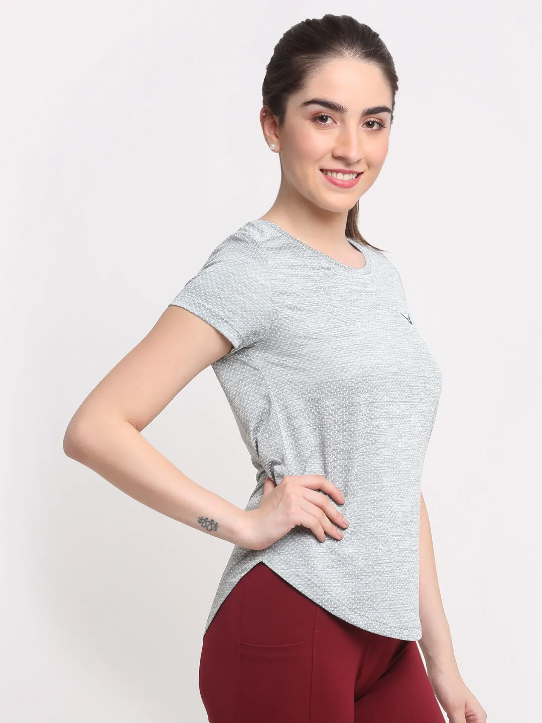 Invincible Women's Fitness Jacquard Tee